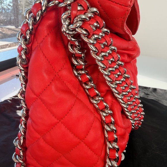 Chanel Chain Around Grail Bag - Medium with Certificate - Picture 4 of 13